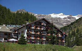 La Trinite Monboso Hotel